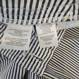 Jones New York Sport Stretch Black White Striped Shorts With Pockets 8